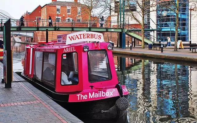 英国伯明翰最繁华的地方,英国伯明翰地理位置