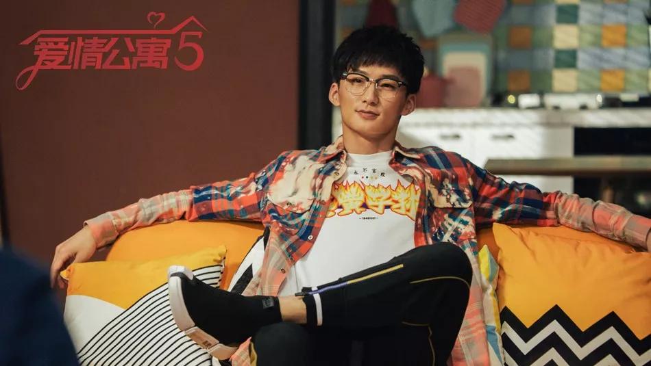 上线五小时播放量破亿,天天影院在线免费观看爱情公寓5