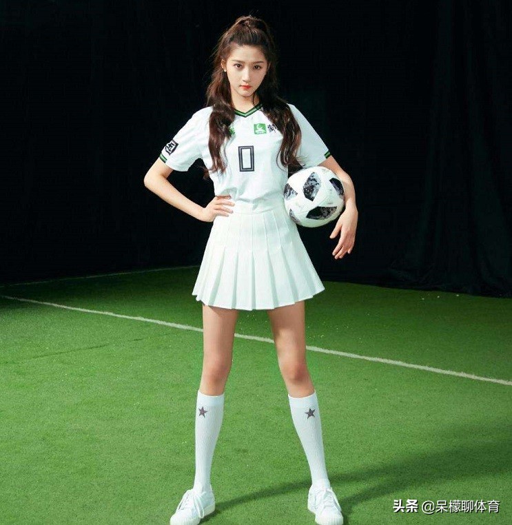 黄圣依关晓彤照片,明星也追星杨紫赵薇