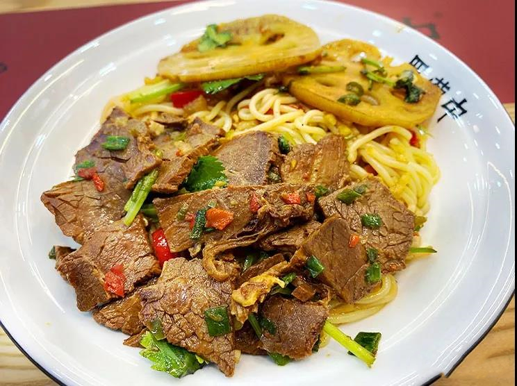 拌粉来啦~当夏天还未到来，罗罐中带来了新品