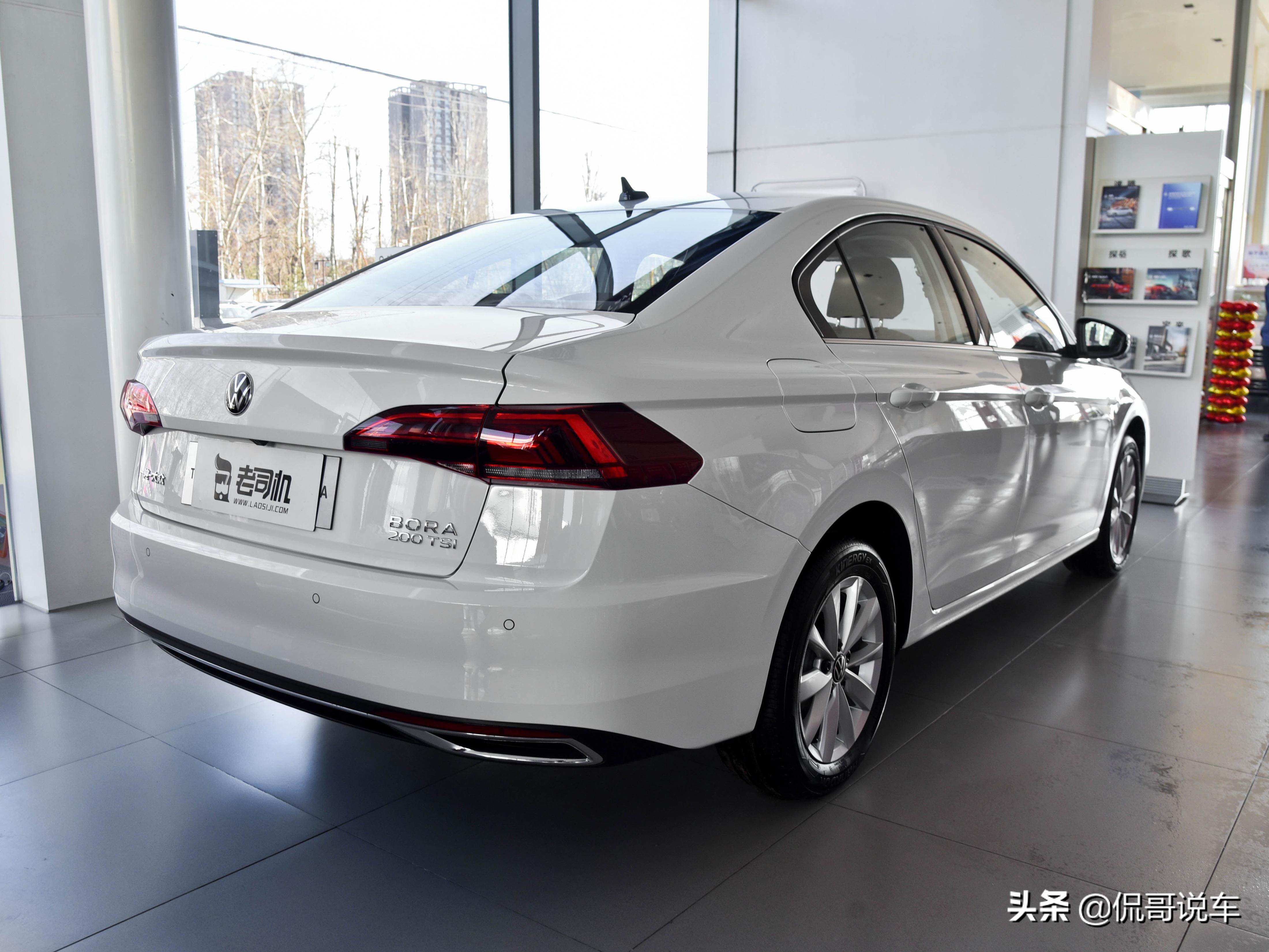 大众宝来驾驶感受1.4t,百公里油耗5-6左右的车