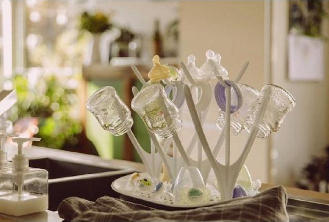 清洗奶瓶的正确方法和注意事项,清洗奶瓶一定要用专用的清洗液吗