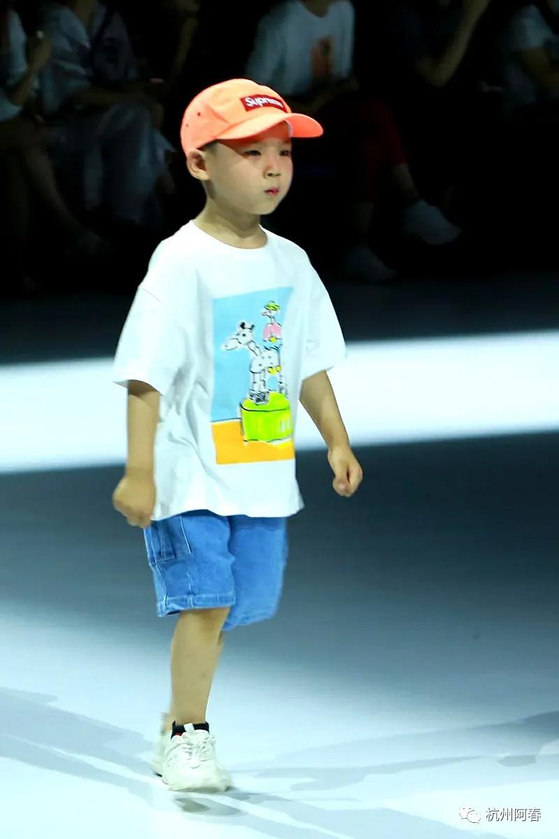 国际时尚周巴黎,时装周秀场