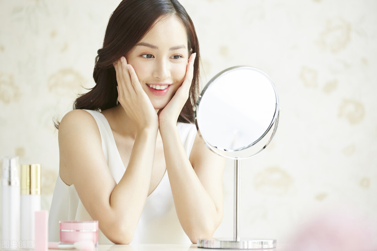 爱自己女朋友需要做什么,做一个被人爱的女人