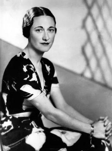 37岁结过两次婚的辛普森夫人，能让国王为她放弃江山，有何魅力