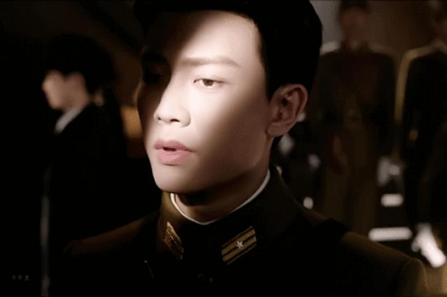 任嘉伦古装造型被网友吐槽,任嘉伦新造型被粉丝笑上热搜