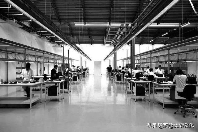 奢侈品包包成本不足卖价十分之一,凭啥卖得这么贵?