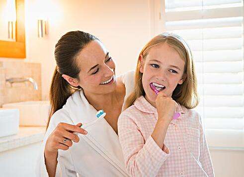 孩子不想刷牙如何正确引导,孩子不刷牙妈妈怎么教育