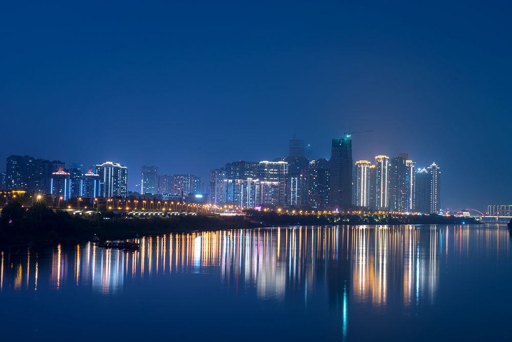 怎样用好35mm1.4光圈的镜头,最好的16-35mm镜头