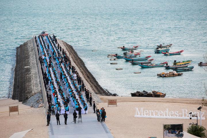 全新梅赛德斯奔驰glbsuv正式上市,梅赛德斯奔驰glbsuv报价