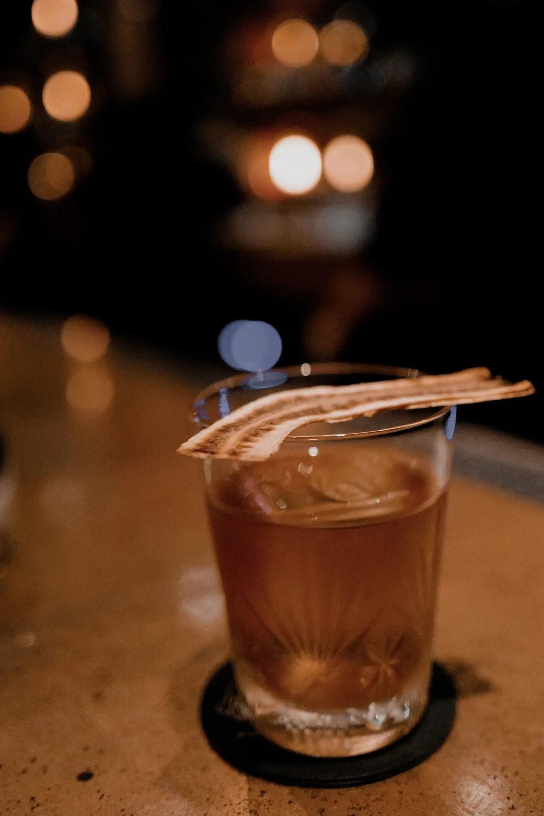 在上海的天花板酒吧“闯关”,喝到第五杯我悟了