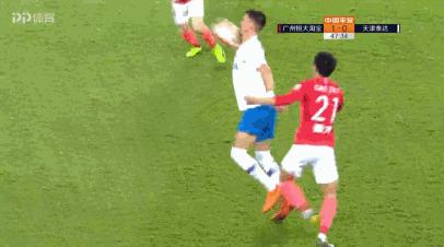 中超-*力暴**鸟爆射被扑后黄油哥再现神作恒大1-0泰达