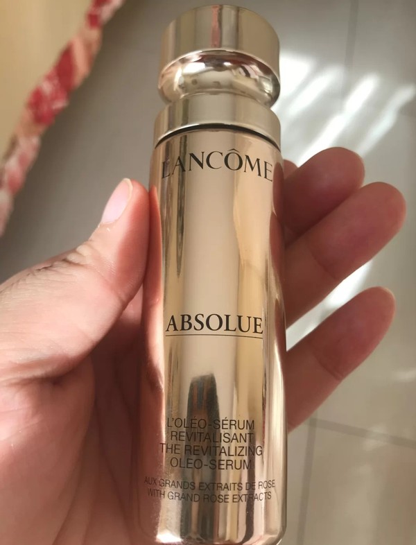 毛孔粗大收缩毛孔用什么精华液,怎么收缩脸部毛孔精华推荐