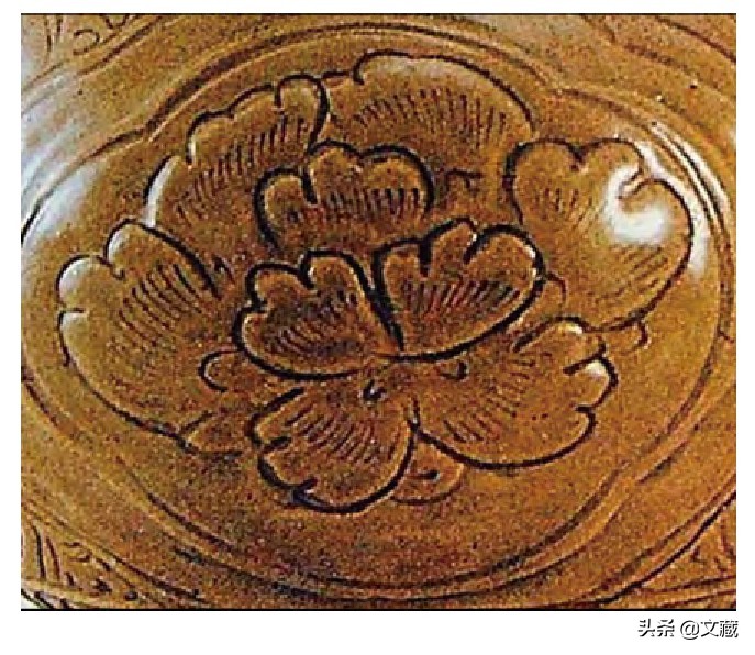 龙泉青瓷哥窑怎么形成,龙泉青瓷属于宋五大窑的哪个