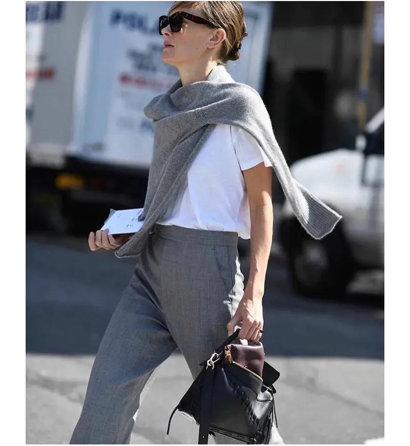 一件风衣穿10年！这位前VOGUE编辑才是职场穿搭范本吧