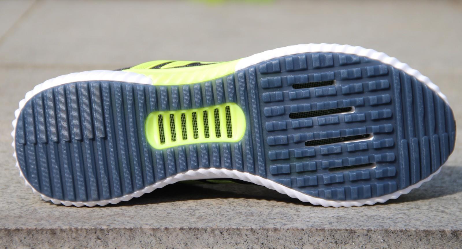 adidas清风跑鞋最新款,阿迪清风跑鞋讲解