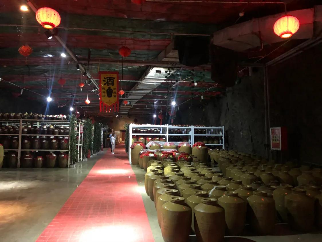 四大天然藏酒洞,西山藏酒洞