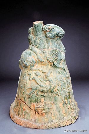 过年入户门挂钱的讲究,过年门口挂钱讲究