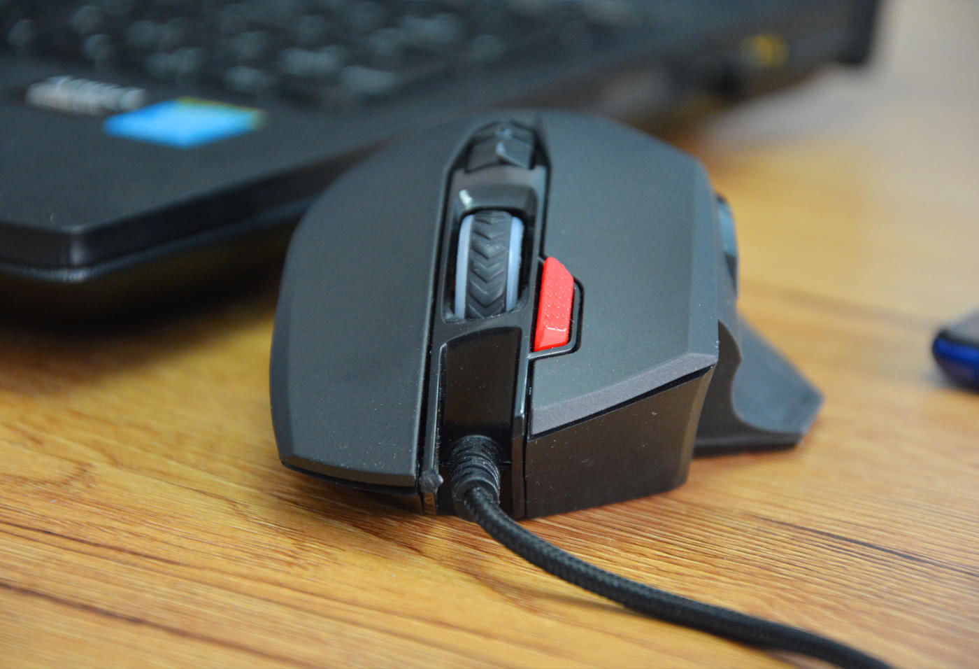 双飞燕j95鼠标价格,双飞燕j90s鼠标适合吃鸡