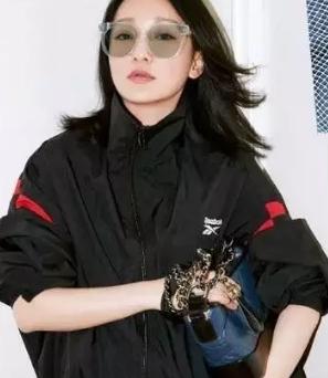 香奈儿新款流浪包大号的尺寸,香奈儿流浪包哪里买