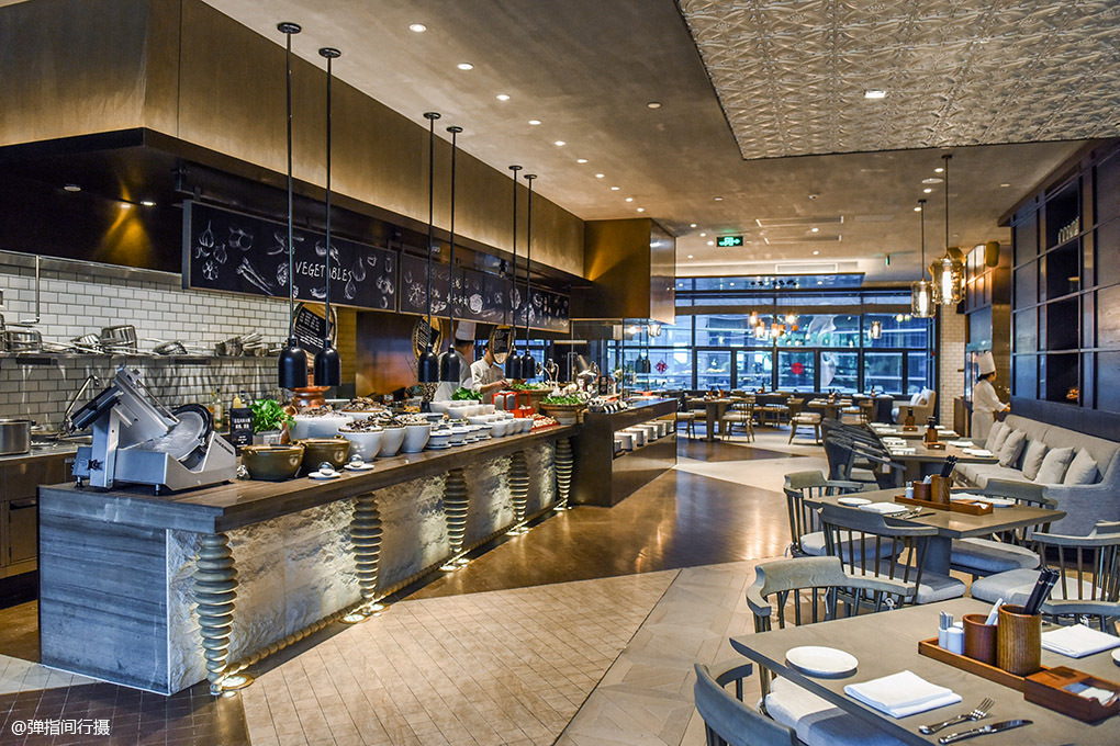 度假从候机开始，这间开在机场里的酒店，既安逸又不会误机