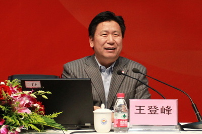 小耀聊足球,校园足球发展是重点关注的