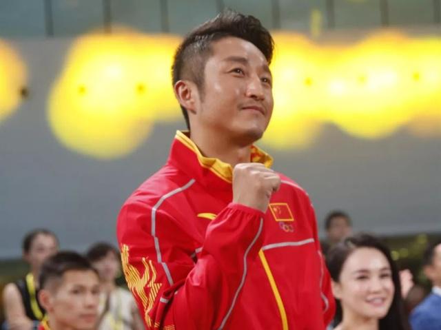 2夺奥运金牌，曾向妻子提出23次分手，拳王邹市明如今咋样了？