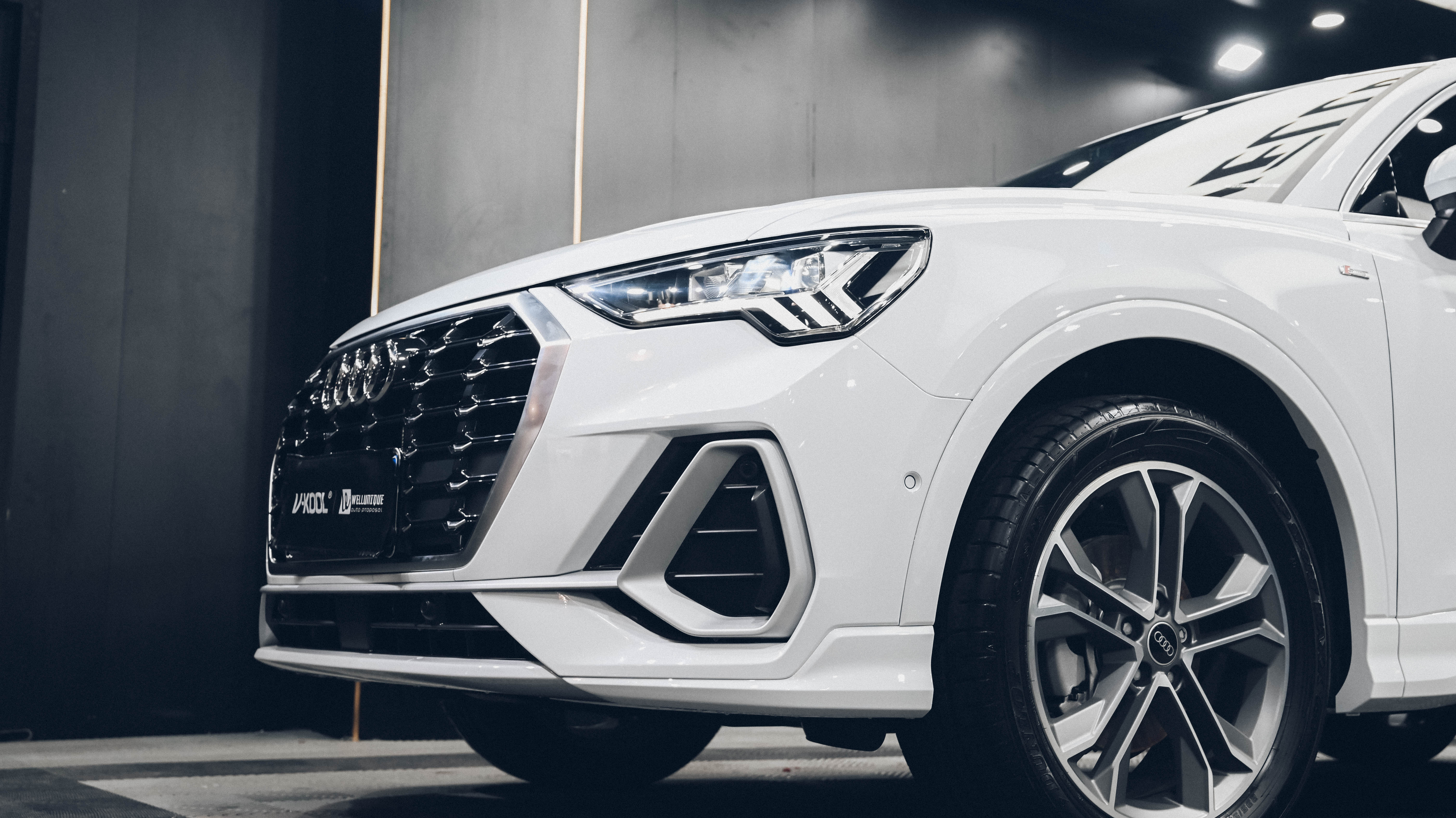 奥迪q3隐形车衣价格2014年,奥迪q3贴xpel隐形车衣多少钱