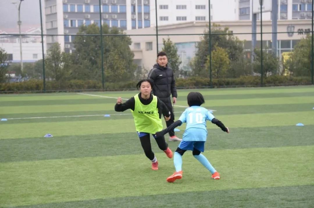 遵义杯全国青少年校园足球赛开赛,贵州省青少年足球培训政策