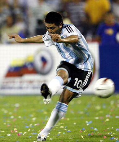 深度｜帷幄风骨——论绿茵场组织大师位置的移转腾挪