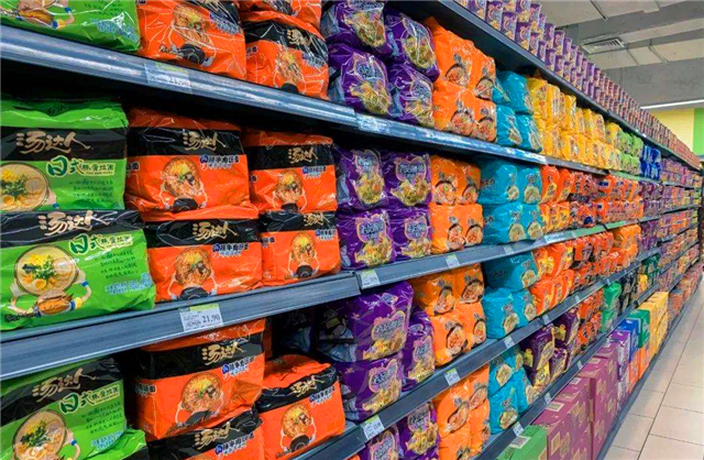 康师傅亏九百亿，裁员2.5万，巨头都站不住，泡面市场还有救吗