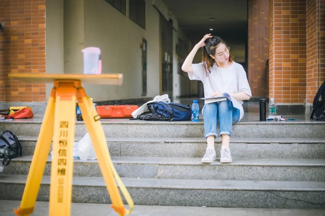 专升本没有报名成功的女生,女大专生专升本学不进去怎么办