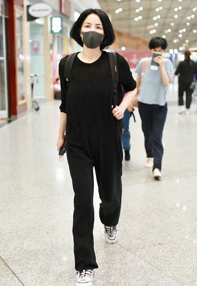 王菲跟谢霆锋最近一起的照片,王菲会不会跟谢霆锋结婚