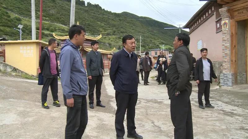 「情系车巴沟话谈百姓事」俞成辉深入卓尼县尼巴镇调研指导工作