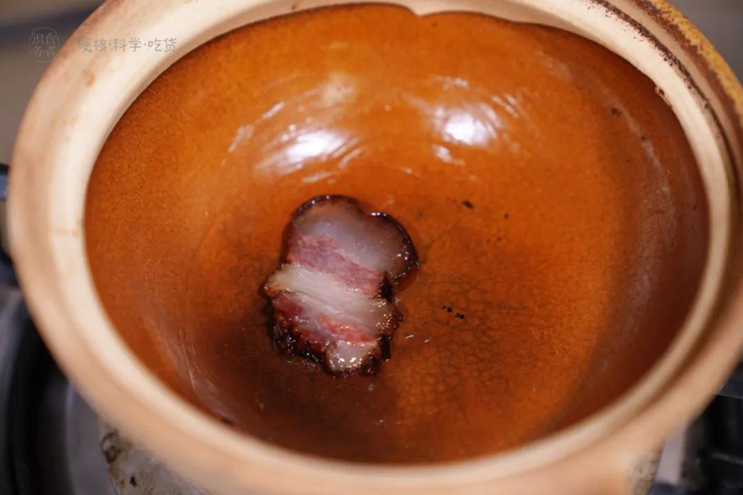 煲仔饭做的不成功是因为油不够吗,煲仔饭失败的做法