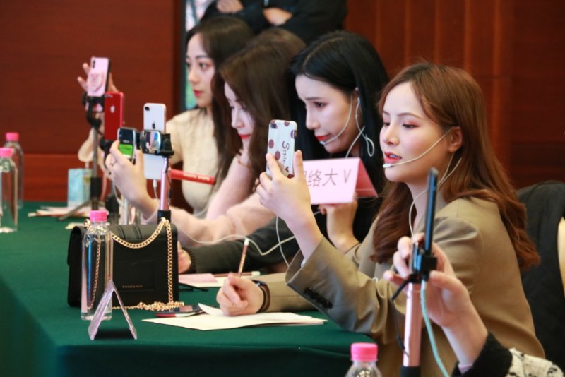 权威报告显示：贵州男人比女人更爱美，为了提升颜值一掷千金！