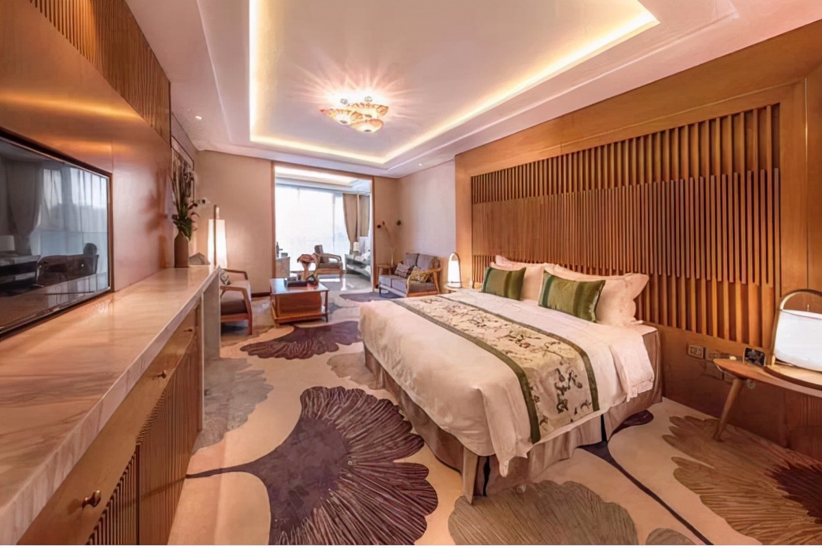 露天温泉泡一泡享受这惬意时光,温暖舒适温泉