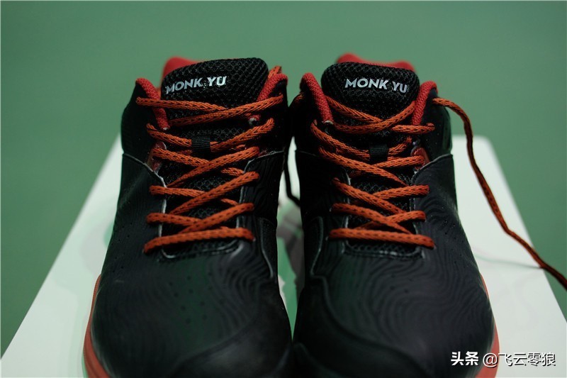 中羽高评分的羽毛球鞋,羽毛球鞋初学者推荐评测