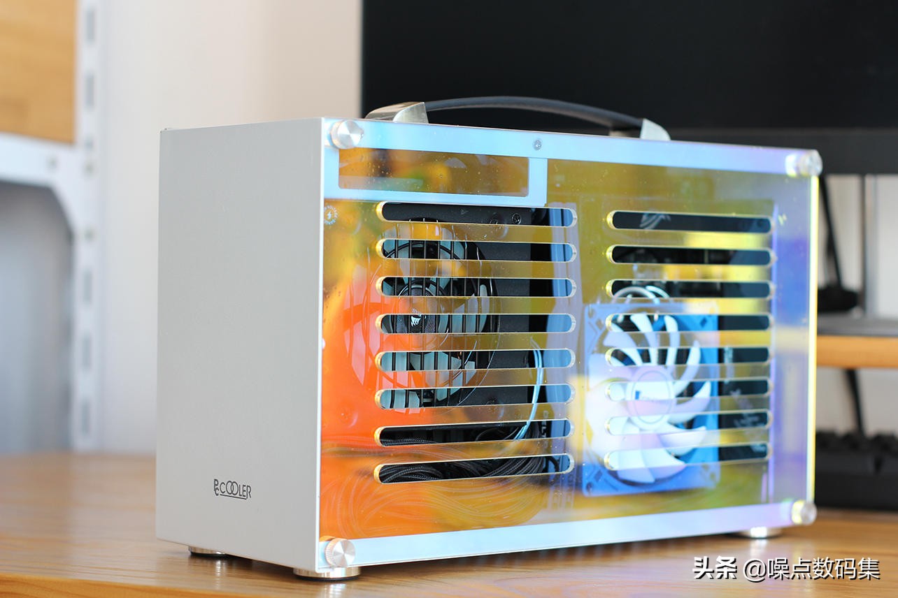 超频三蜂鸟i100pro散热改造,蜂鸟i100itx机箱测评