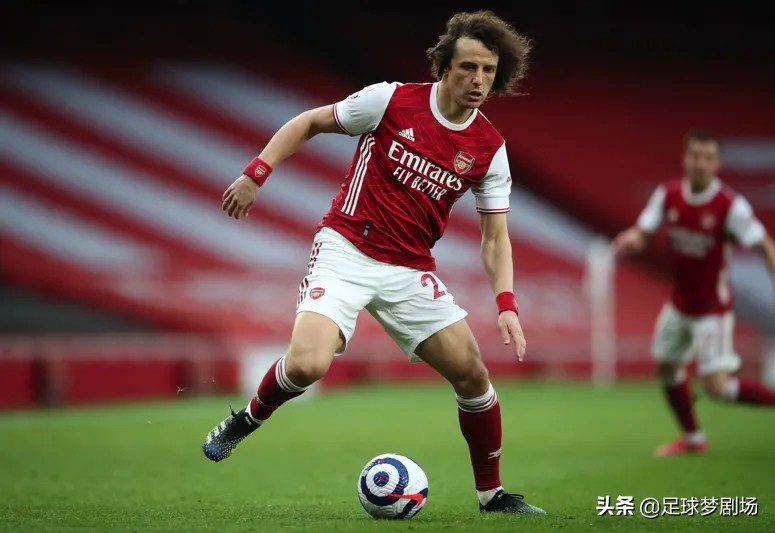 不只有梅西，同样成为自由身的八位知名球员