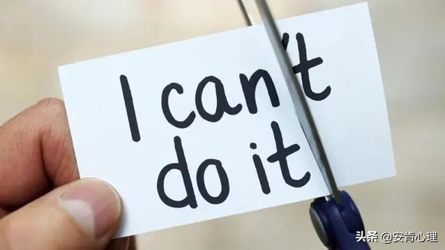 每次社交场合都很不自在,社交恐惧症脸红不自在怎么治疗