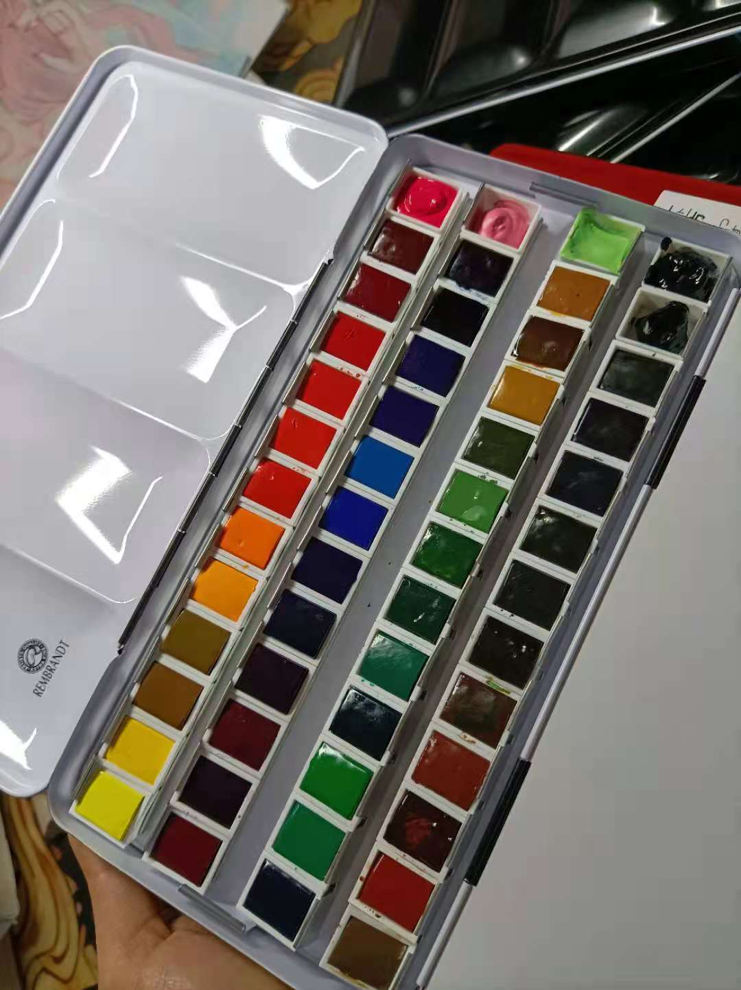 水彩颜料大师级和学生级,水彩画颜料大师级