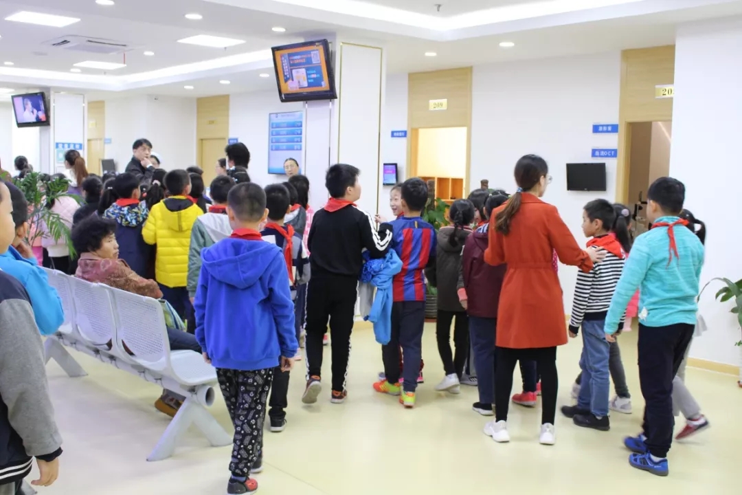 上海近视眼防控中心专家,上海青少年近视防控中心