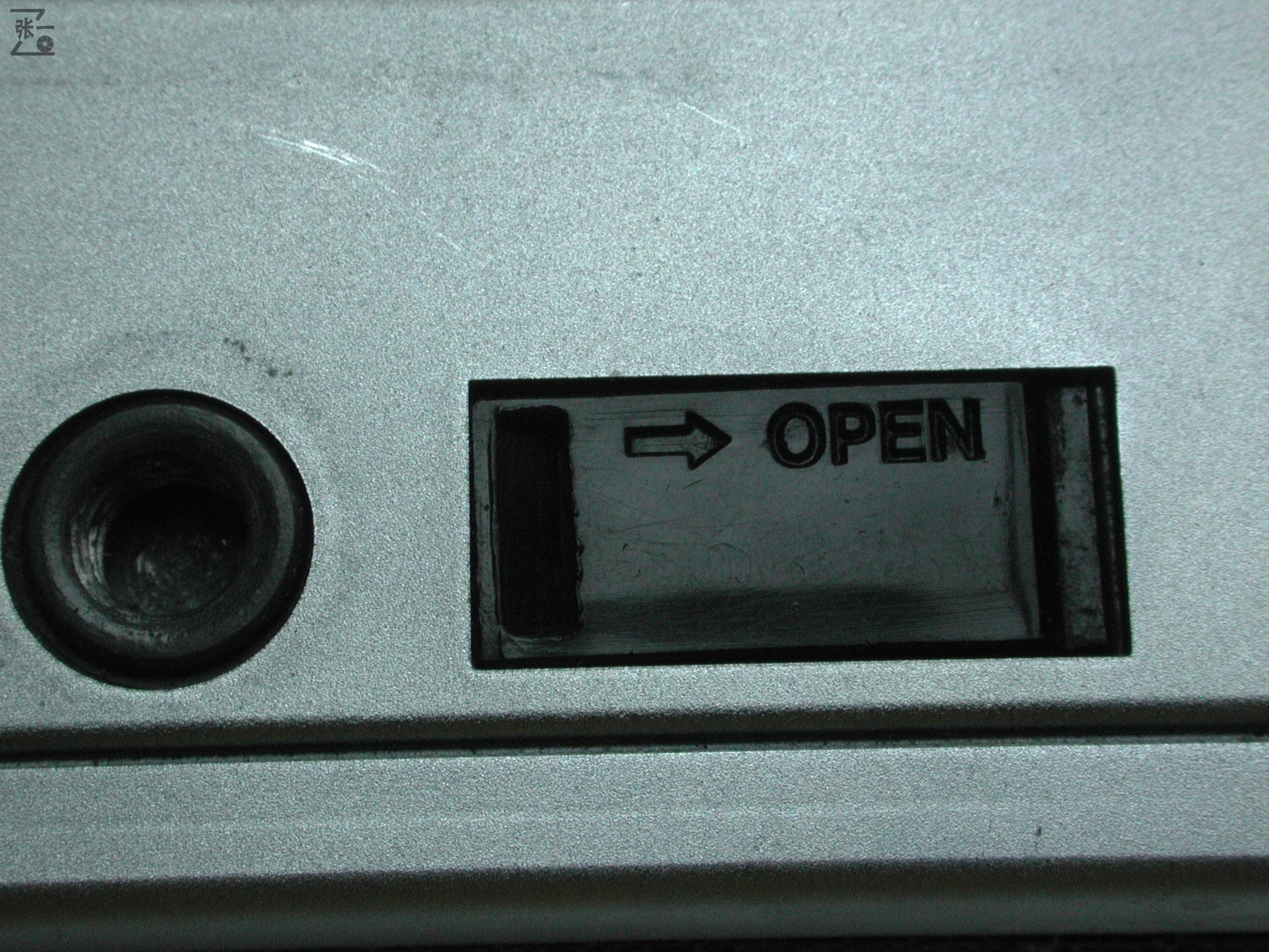 朋友送佳能,朋友送了一个照相机