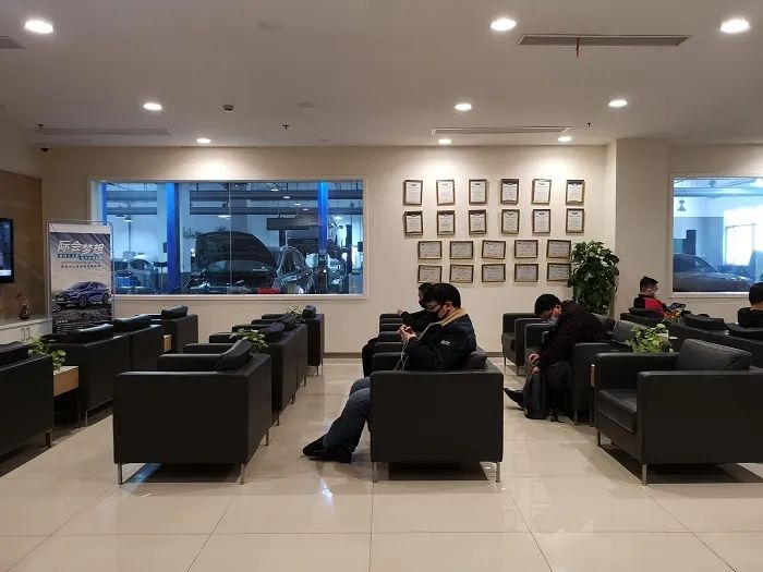 007亲探福特上海永达店客流回升锐际一车难求