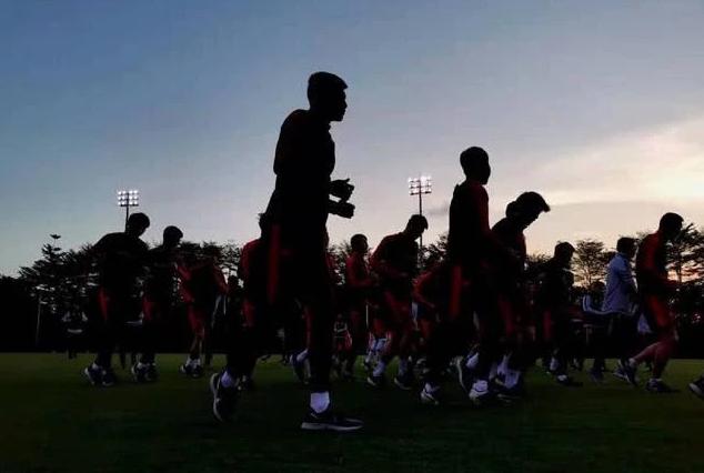 “数钱的时候累不累？！”前任国脚一句话说出无数球迷心声