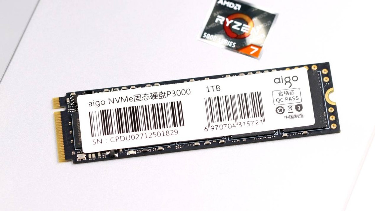 最新固态硬盘到底买哪个品牌,新品牌的固态硬盘推荐哪款