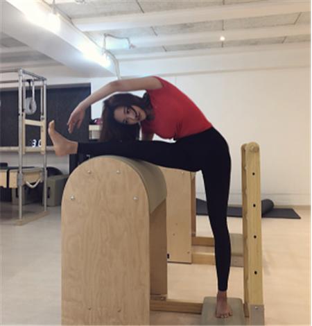 韩国嫩模厚嘴唇,韩国嫩模健身图片