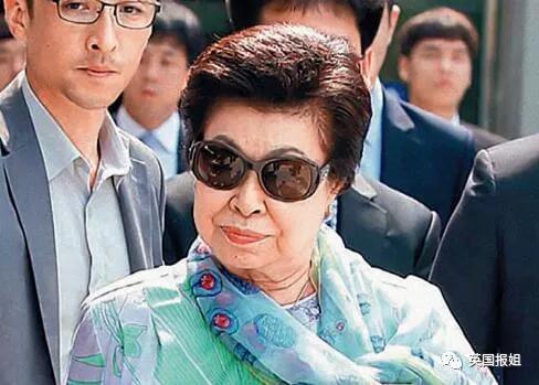 父子同场性侵一女星，兄弟为夺权反目撕X！韩国乐天，一场好戏