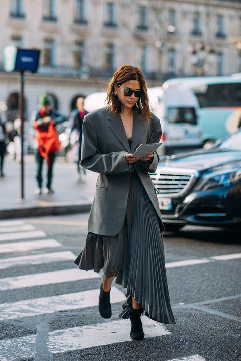 小肚子大适合穿百褶裙还是一步裙,百褶裙显小腹